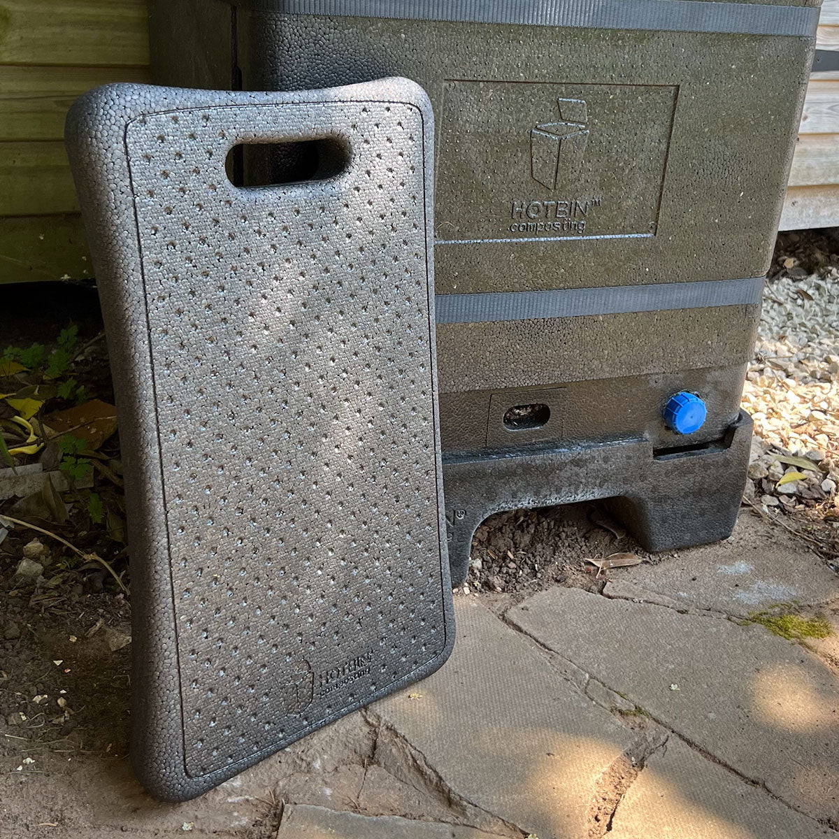 HOTBIN Kneeler alongside a HOTBIN