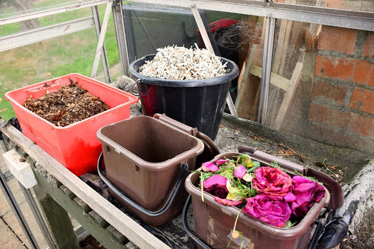 How to Start Compost Bin: Base Layer, Temperatures & Top Tips - HOTBIN Composting