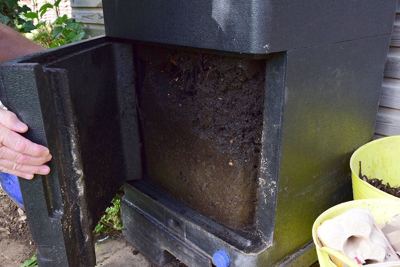 How To Harvest Your Compost – HOTBIN Composting